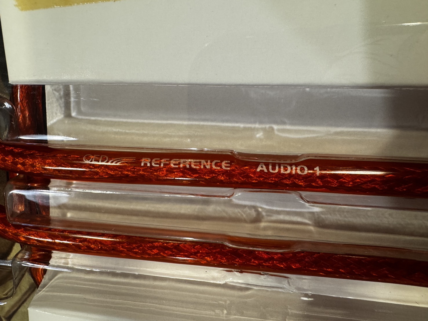 英國 QED Reference Audio 1 RCA 立體聲訊號線 (1M)(2條一對):圖片 3
